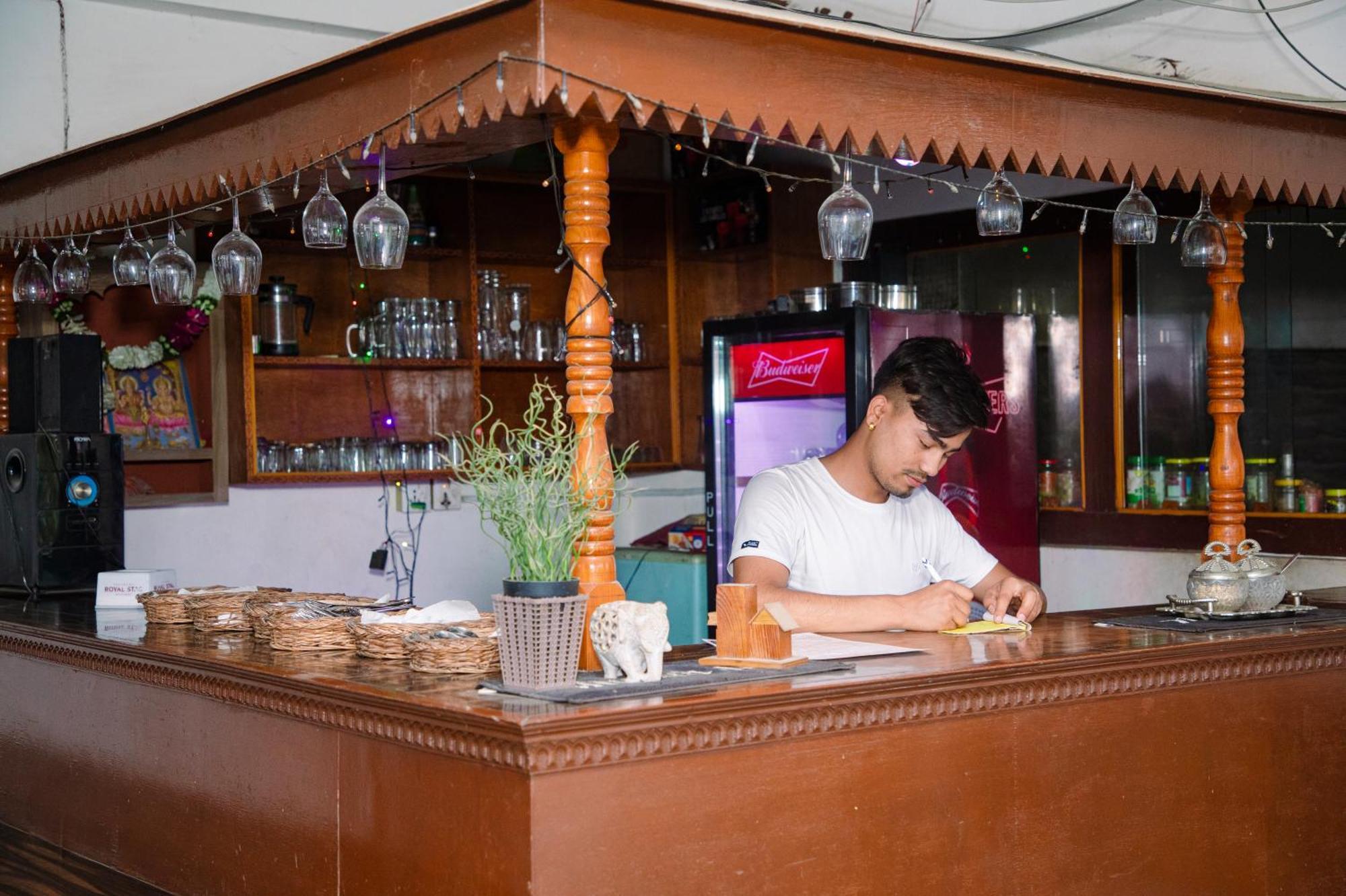 Hotel Shiva'S Dream โซราฮา ภายนอก รูปภาพ